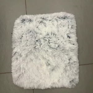 Recebemos uma cama de pelúcia super macia para cães da cliente M****n.