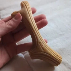 Recebi um Bastão de Mastigar de Madeira com Galhada para Cão do cliente J***h.