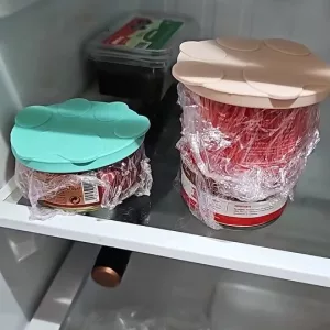 Conjunto de Tampa de Silicone para Comida de Cão e Colher recebido da cliente F******a.